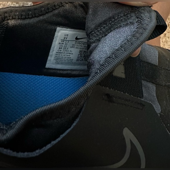 (SOLD) Nike Flex Runner - Picture 4 of 5